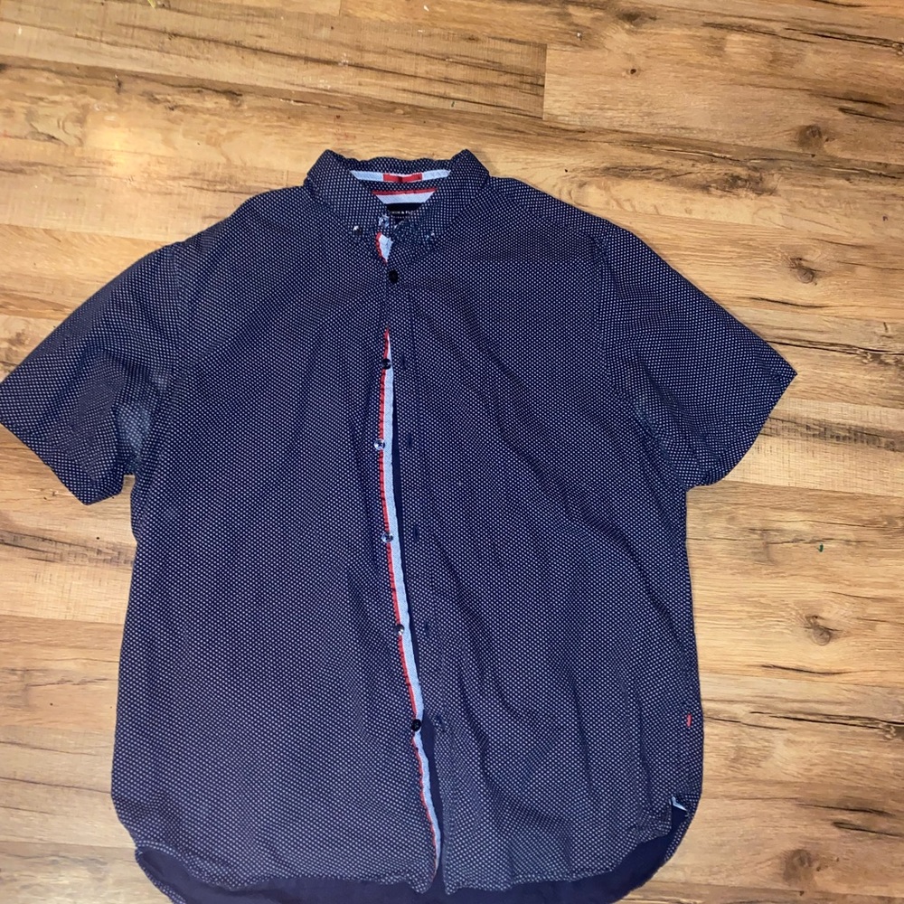 Shirt sleeve button up